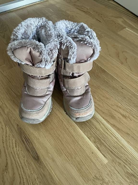 Scarpe per ragazze: Winterstiefel MarkeDeltex Gr26 – Usato da Zürich venduto da Brooke 1