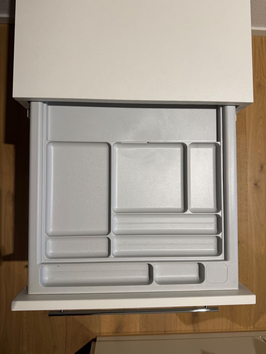 Banconi: Reinhard Rollcontainer weiss – Usato da Zürich venduto da sel_w5sd 8