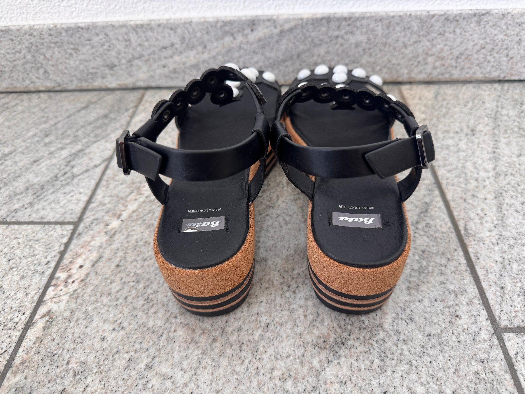 Scarpe da donna: Bata Plateau Sandalen mit Perlen, Gr. 38 – Nuovo (secondo la descrizione) da Zollikon venduto da Krenapf 5