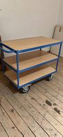 Wagen mit grossen Rollen
