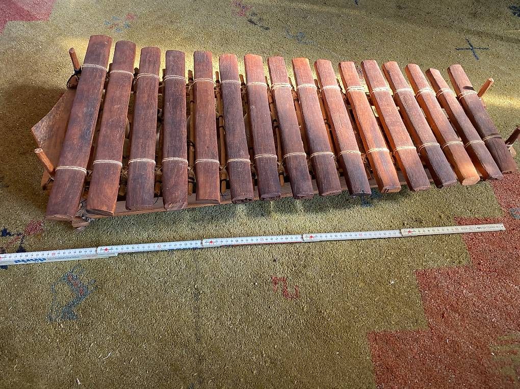 Musikinstrumente: BALAFON  16 notes   provient du Sénegal – Gebraucht aus Cortaillod von cri_hw2g