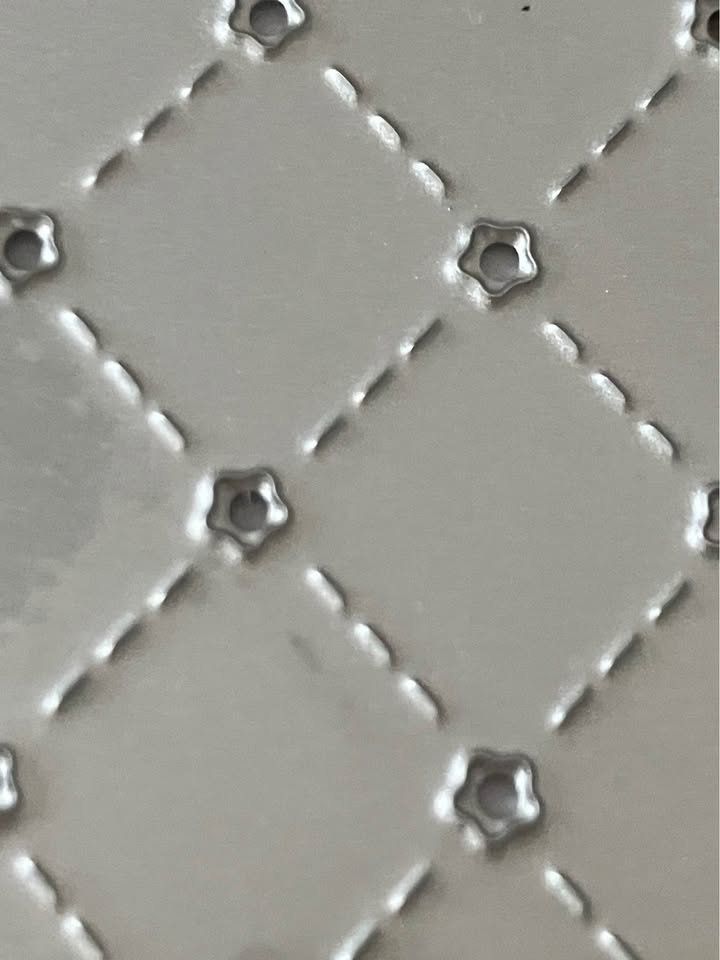 Sciablone: Neue , grosse Stanzschablone Hintergrund – Nuovo e nell'imballaggio originale da Effretikon venduto da wenuss