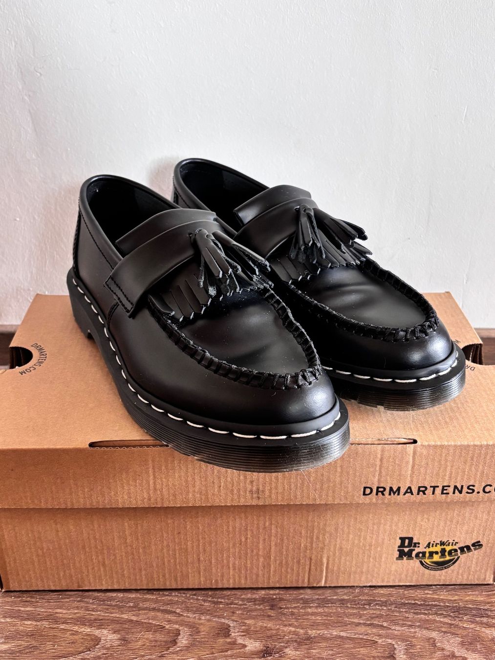 Dr. Martens Scarpe da donna: Mocassins Dr. Martens Adrian cuir noir Taille 40 – Nuovo e nell'imballaggio originale da Vulliens venduto da LisetteN