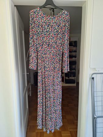 Langes Sommerkleid m/offenem Rücken u Schlitz von Rixo, S/M