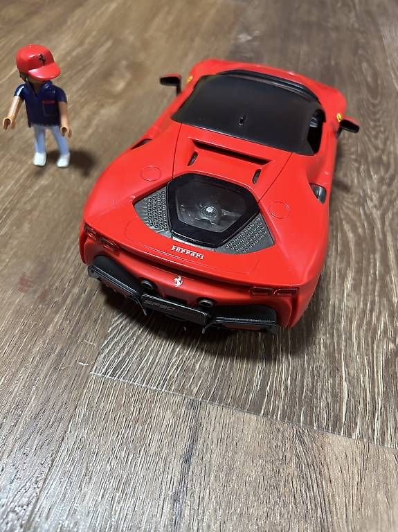 Playmobil Giocattoli: PLAYMOBIL Ferrari SF90 Stradale – Usato da Biglen venduto da Joel017 3