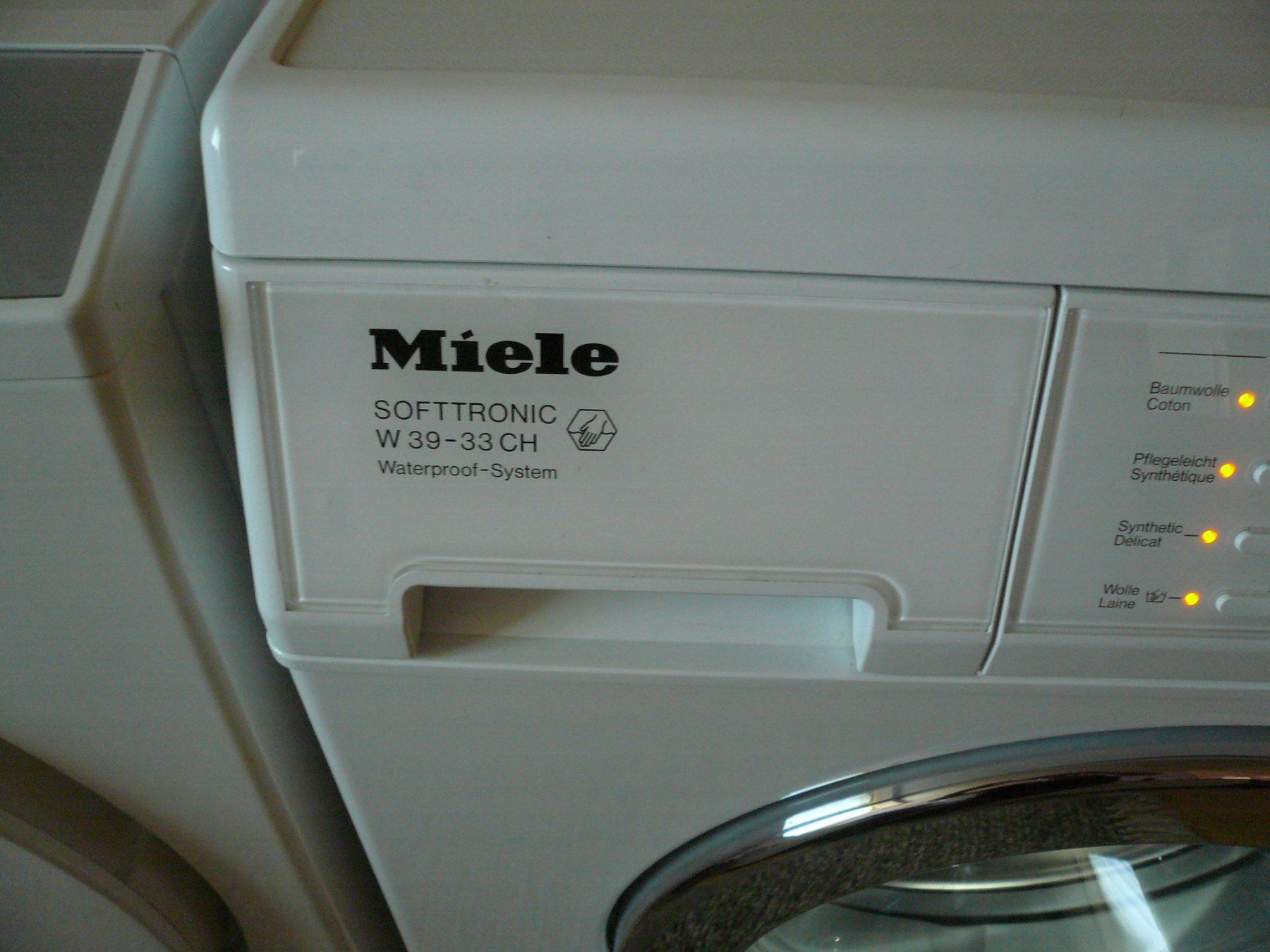 Miele Lavatrici: Miele Waschautomat Softtronic W39-33 CH – Usato da Brunnadern venduto da vapiano 1