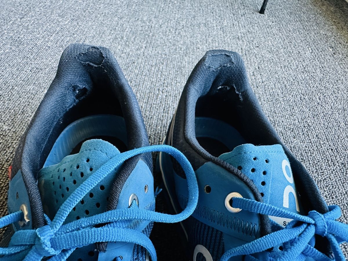 On Scarpe da uomo: ON CLOUDFLOW homme taille 44 bleu – Usato da Bulle venduto da LeMoleson 6