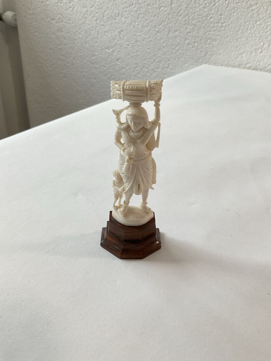 Statuette: Statuette ancienne, sculpté – Usato da Malleray venduto da Robot12