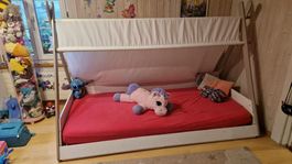 Kinderbett in Weiss