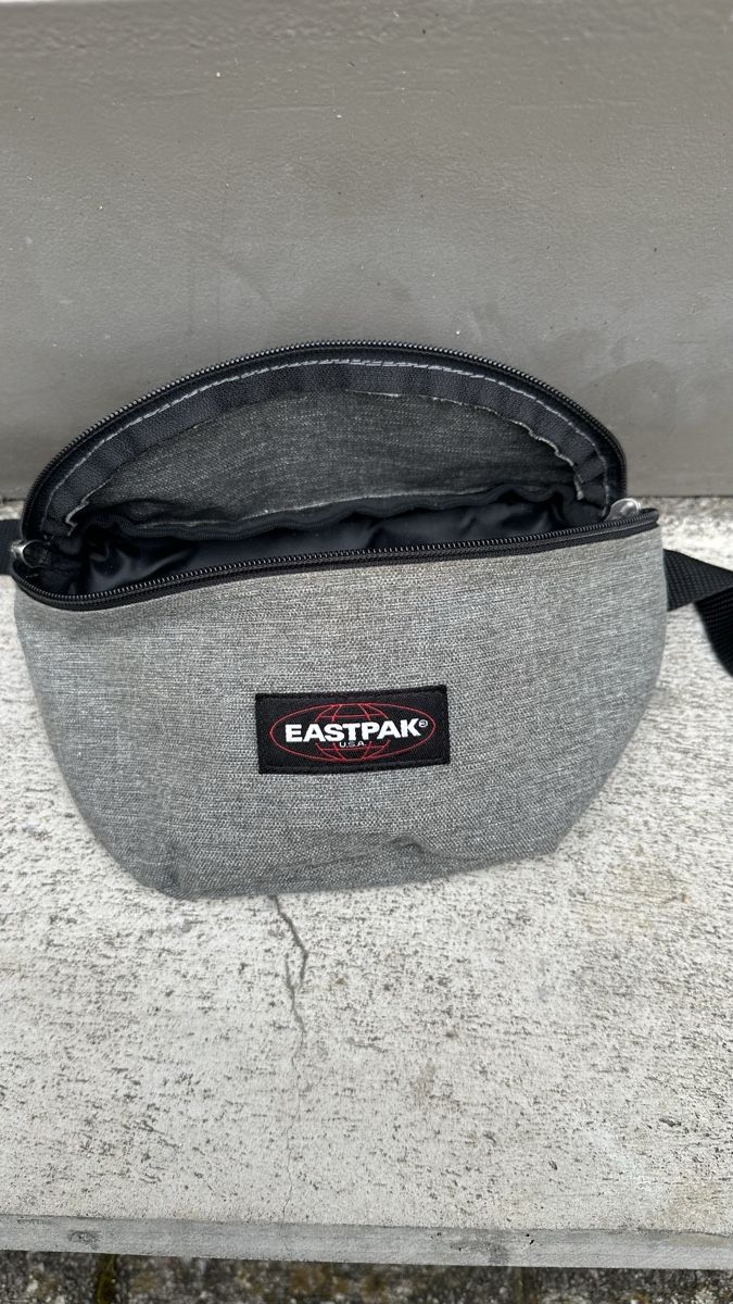 Eastpak Sacs: Eastpak Bauchtasche – D'occasion à Veltheim AG par KimiSinger 1