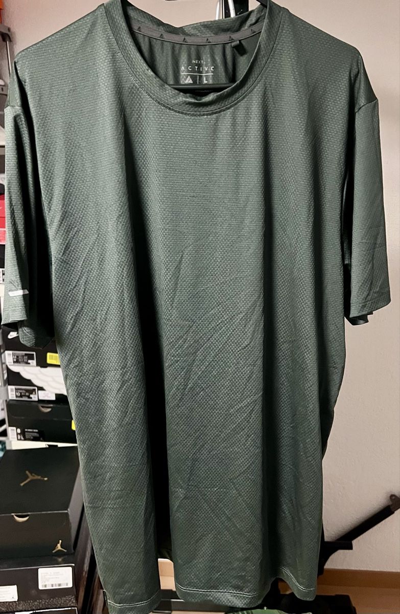 Next T-shirt: Funktionsshirt Next grün Gr.L – Usato da Emmenbrücke venduto da ThomiE01