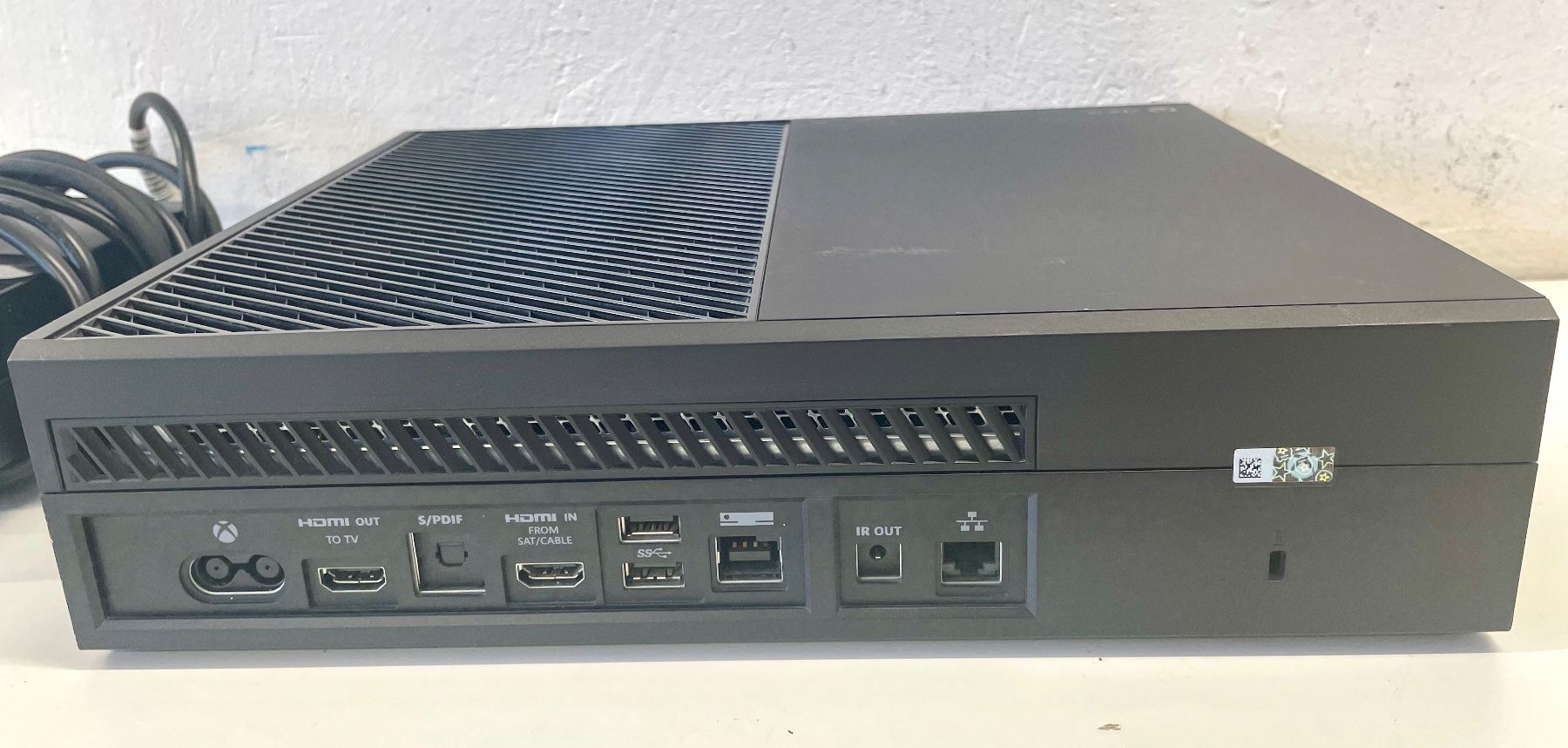 Microsoft Console: Microsoft X Box One mit 5x 360 Spielen /Ohne Controller – Usato da Niederdorf venduto da LeptonAG 2