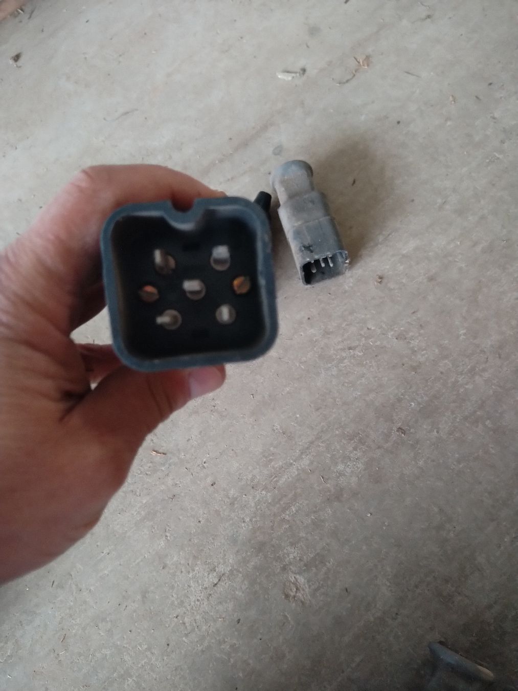 Spine: I 15 Stecker 5-Polig – Usato da Neuenkirch venduto da Mube6 1