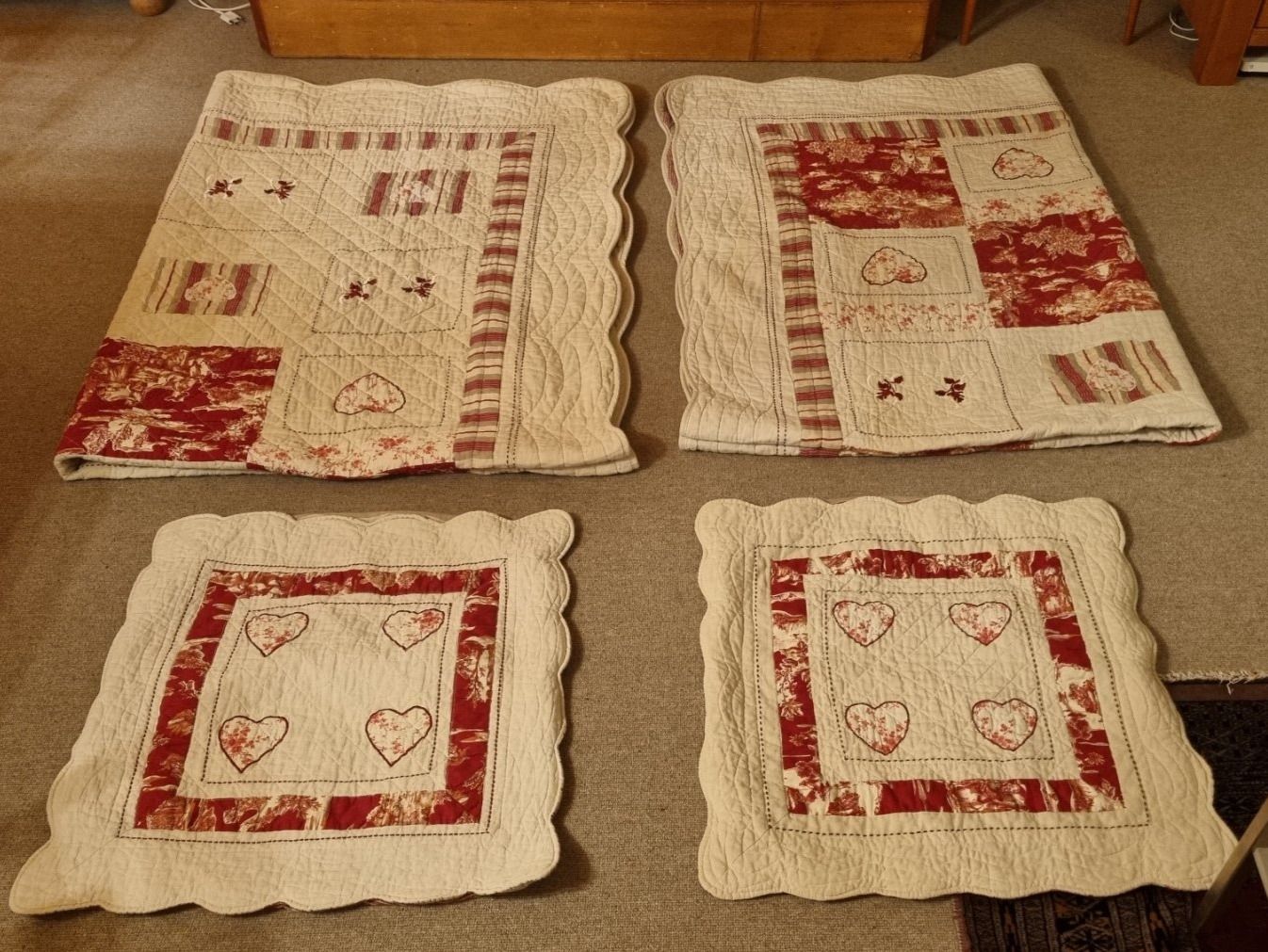 Coperte: 2x Patchwork Tagesdecken inkl. 2x Zierkissen – Usato da Oberrieden venduto da Spencer10 4