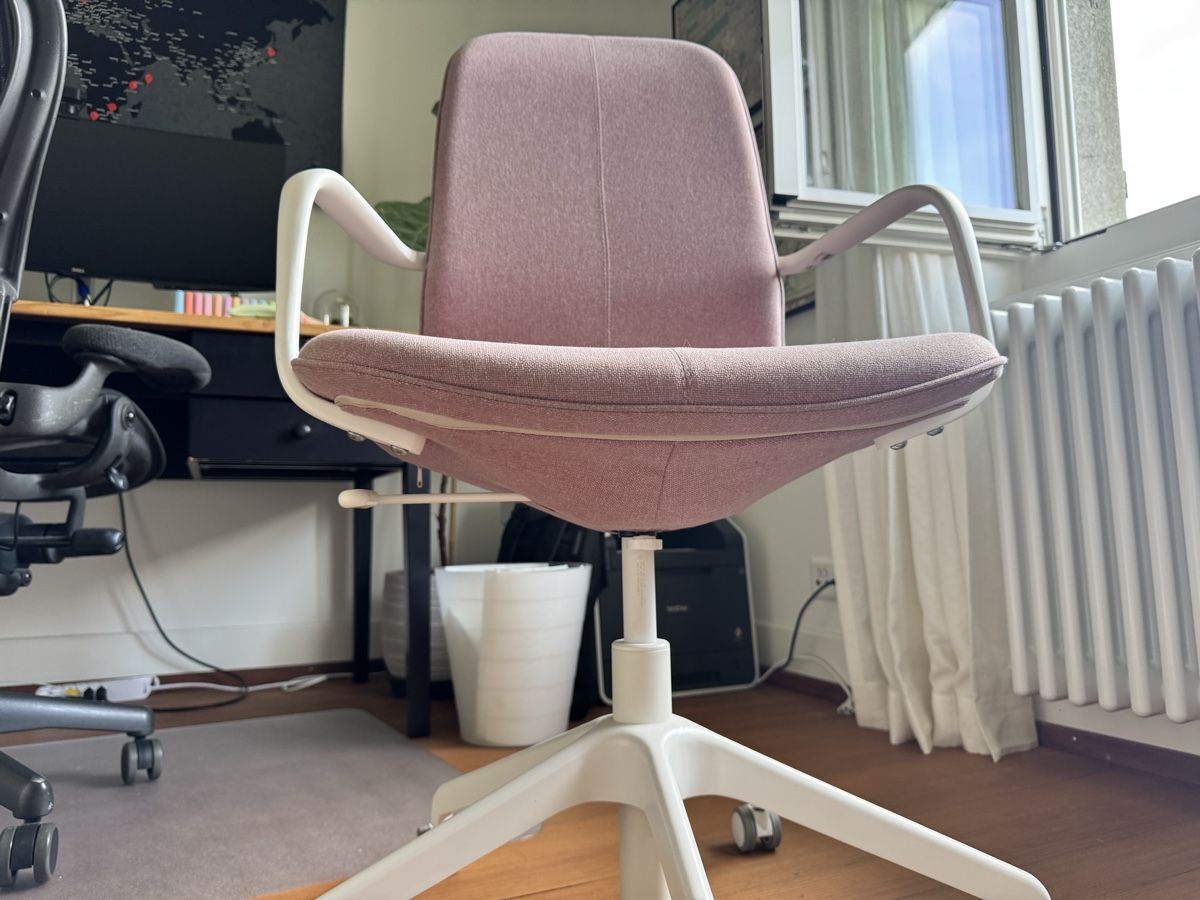 Ikea Chaises: IKEA Långfjäll Bürostuhl – D'occasion à Küsnacht ZH par Foggymoose 3