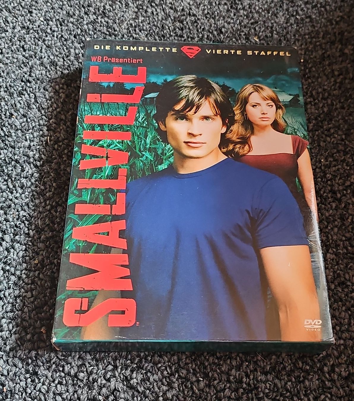 Tutti i DVDs: Smallville: Die komplette vierte Staffel  – Usato da Ruswil venduto da jan_bxl5