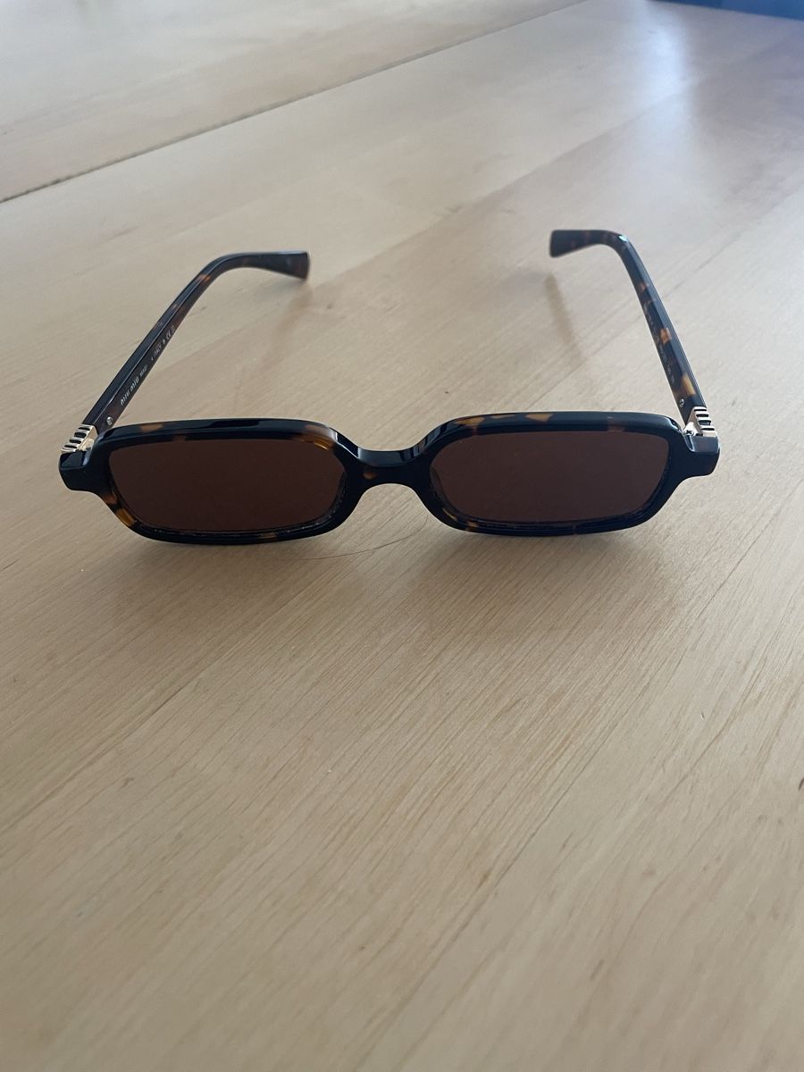Brillen & Gläser: Miumiu Sun glasses  – Gebraucht aus Lausanne von ine_y5rw