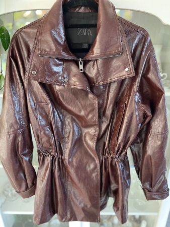 Zara Jacke Oversize im Lederlook, Gr. S Braun