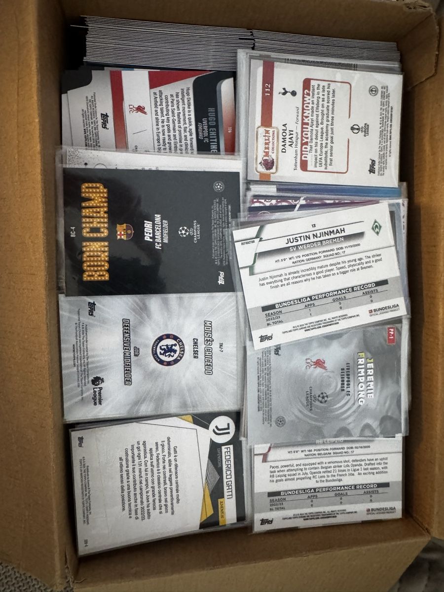 Topps Sammelbilder & Trading cards: Etwa 980 Topps-Basiskarten  – Gebraucht aus Weinfelden von bat_r98z