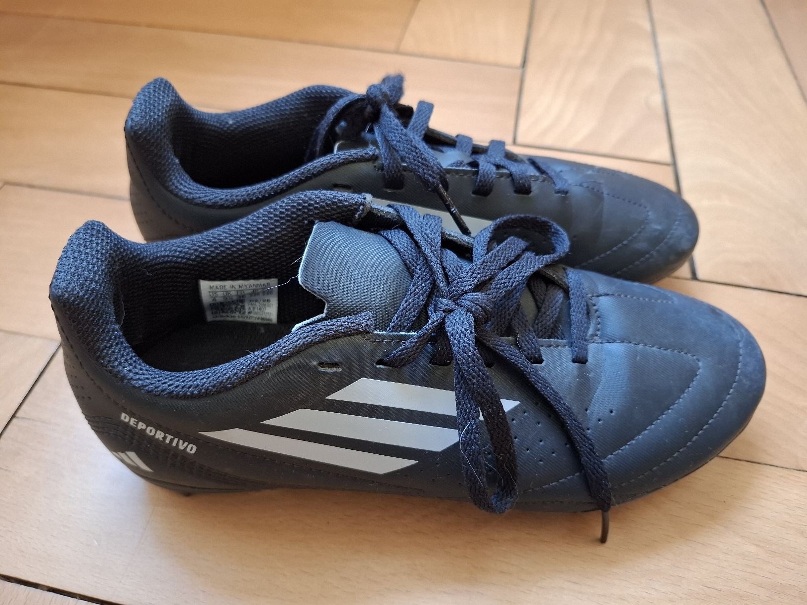Herrenschuhe: chaussures foot crampons 36 – Gebraucht aus Courrendlin von tititchoun 1