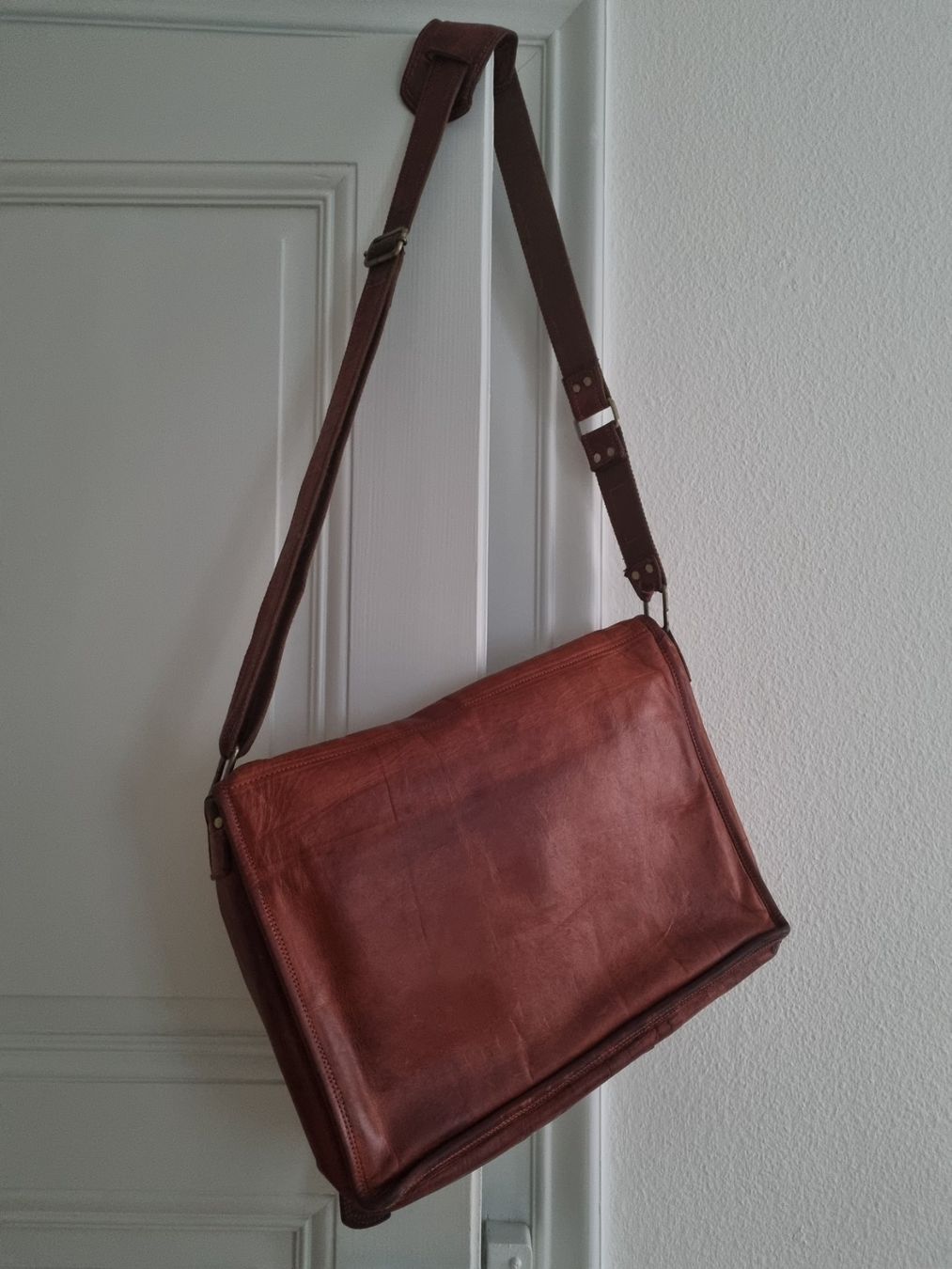 Taschen: Vintage Ledertasche - Top Zustand! – Gebraucht aus Basel von map_mcg5 1