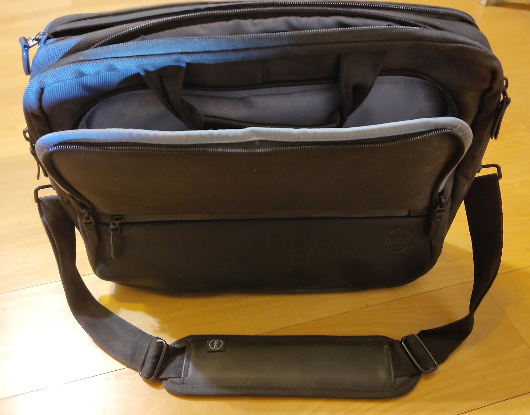 Borse: Laptop Tasche – Nuovo (secondo la descrizione) da Aarau venduto da Stevia