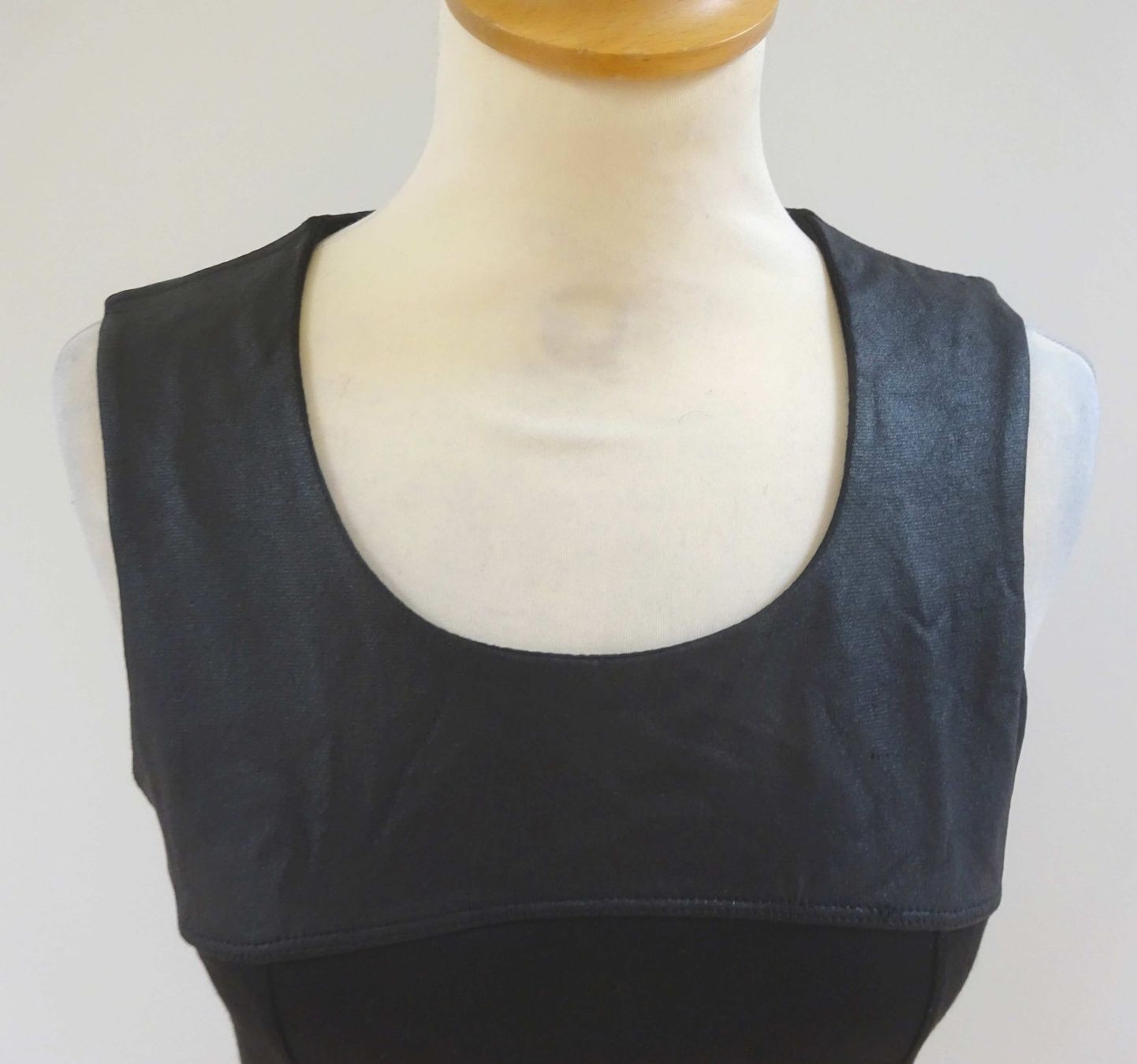 Vestiti: Armand Thiery - Kleid - schwarz - Grösse M – Usato da Zofingen venduto da Justizia_01 1