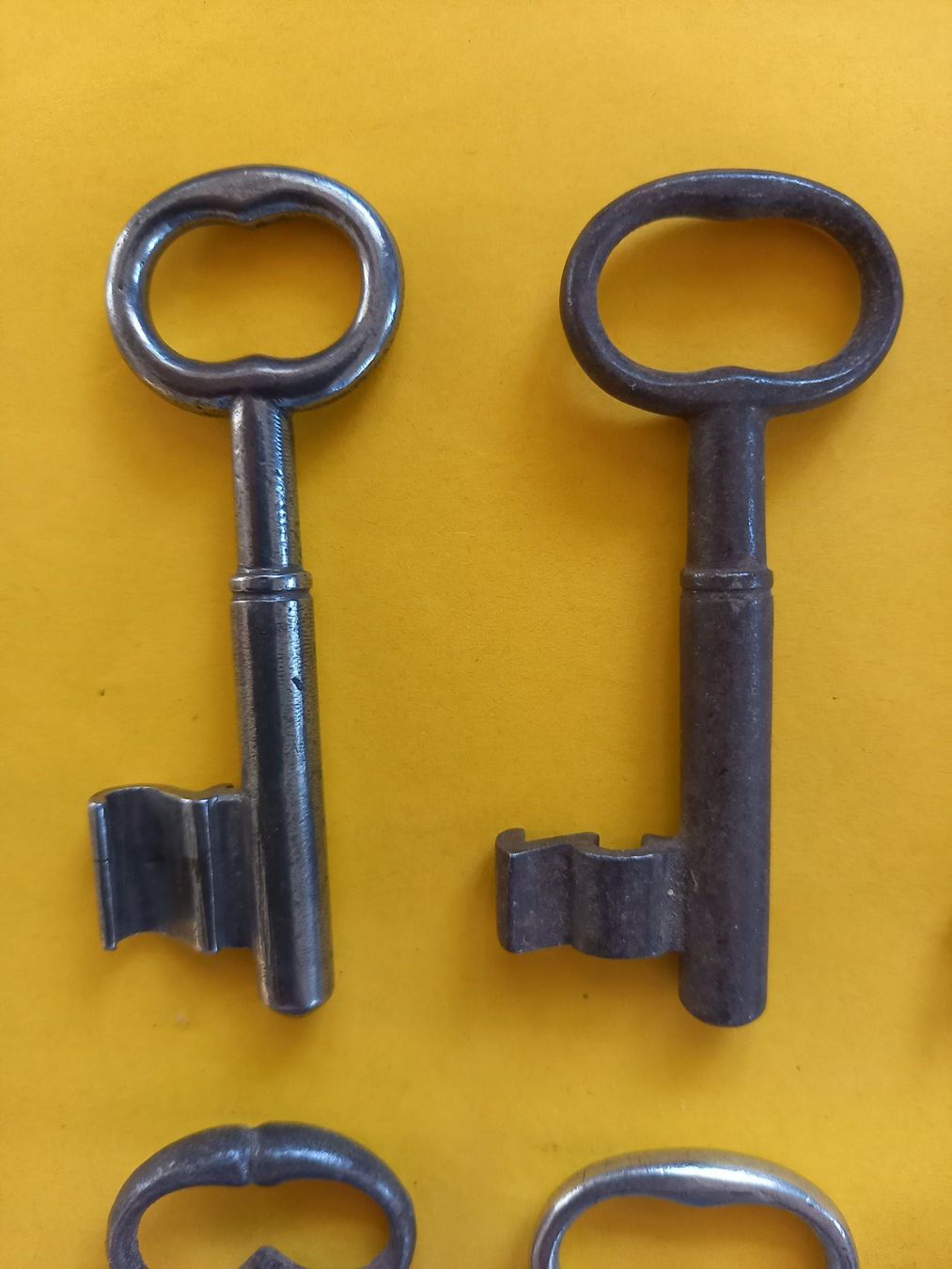 Chiavi: Lot de 10 diverses anciennes clefs – Usato da Rossens FR venduto da Souris1 7