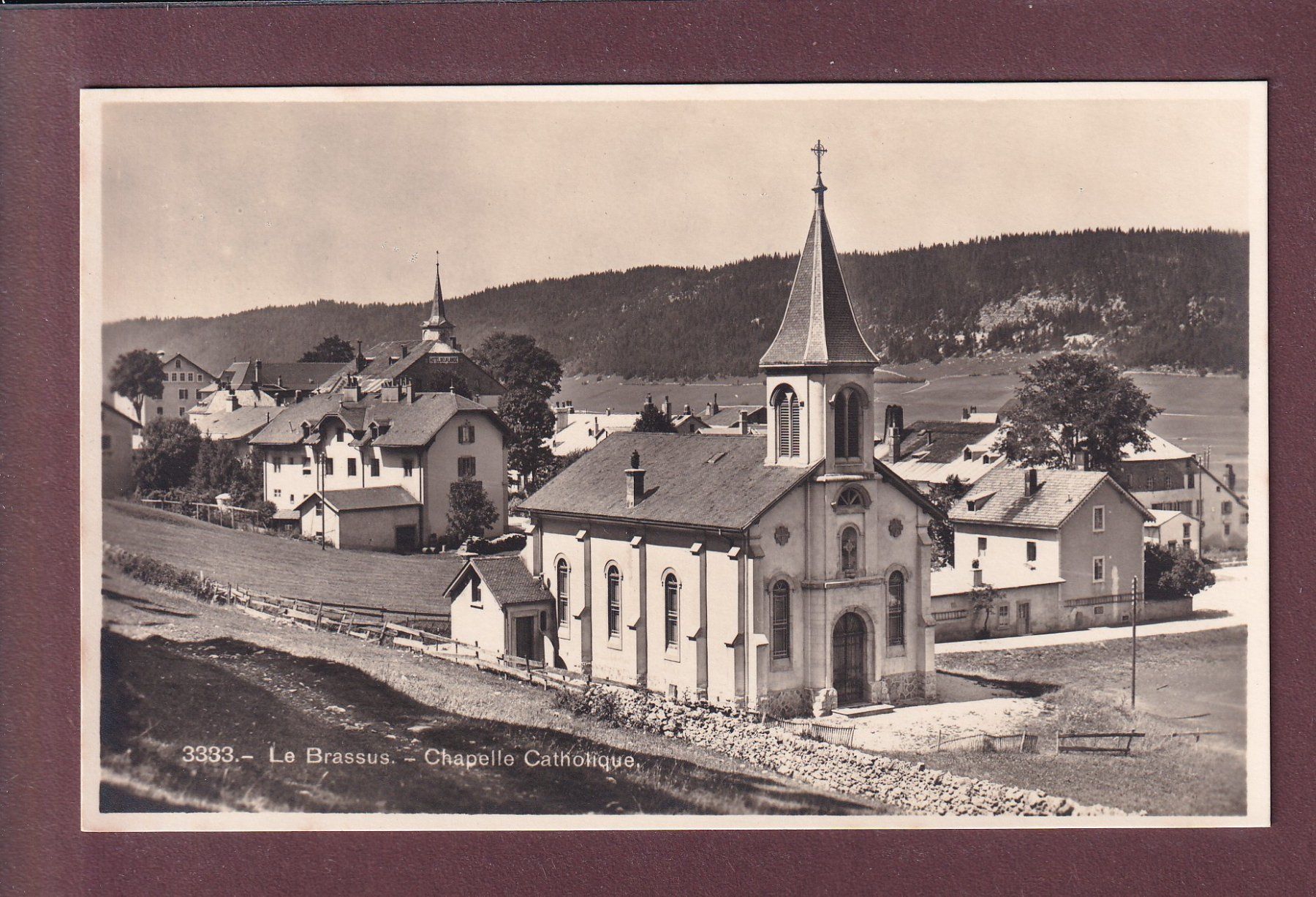 Cartes postales: LE BRASSUS - Chapelle catholique – D'occasion à Pully par nicecards