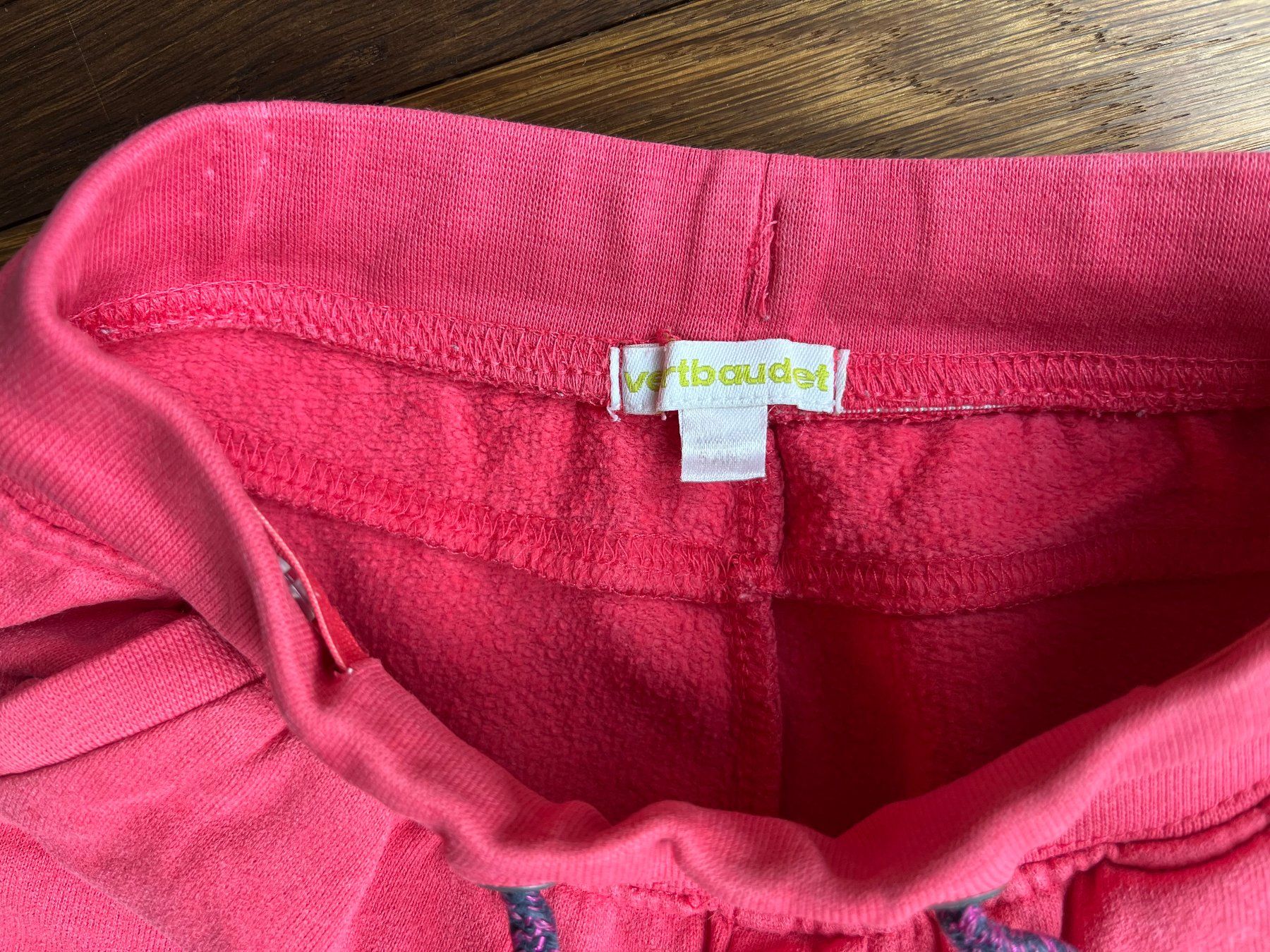 Vertbaudet Pantaloni: Vertbaudet Hose Trainerhose Gr. 110 / 5 Jahre – Usato da Affoltern am Albis venduto da Blackrhythm 5
