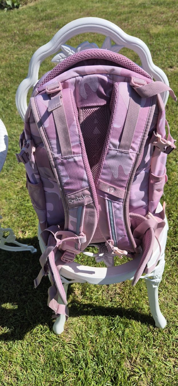 Satch Borse & Zaini: Satch Schulrucksack Camouflage rosa/viollett – Usato da Oberwil-Lieli venduto da cla_j25n 2