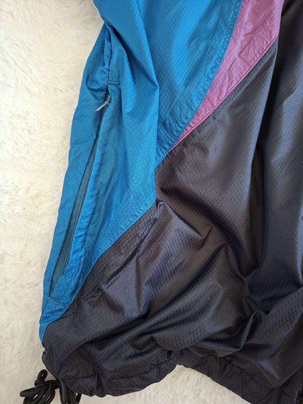 Asics Jacken: Veste Asics taille L multicolore  – Gebraucht aus Renens VD von ser_j2fn 6