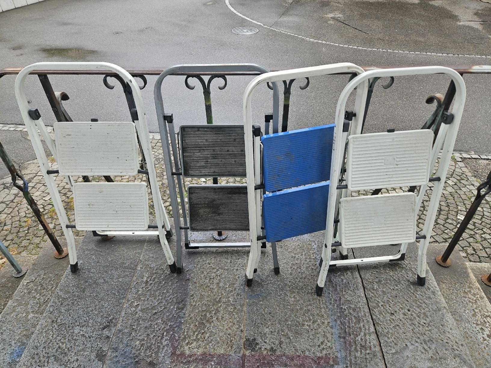 Echelles: Leiter Set 4 Stk. gebraucht – D'occasion à Oberburg par znas
