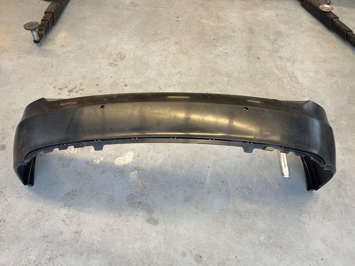 Tesla Tutti pezzi di ricambio auto: Stosstange hinten Tesla Model S – Nuovo (secondo la descrizione) da Russikon venduto da Crtracing