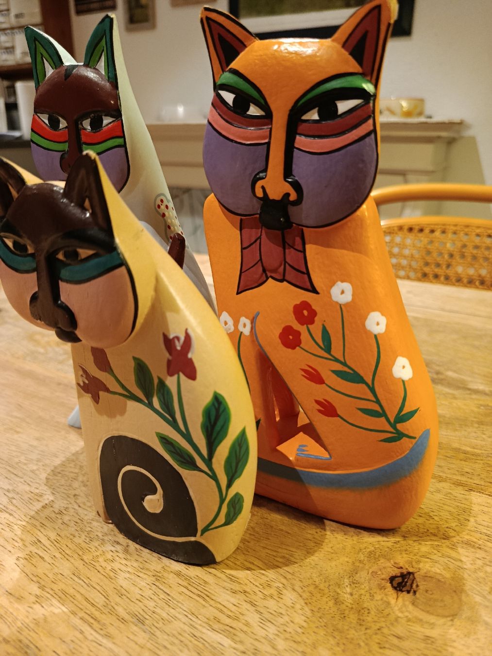 Statuette: Vintage Laurel Burch Style Katzen – Usato da Wattwil venduto da sunicheyenne 2