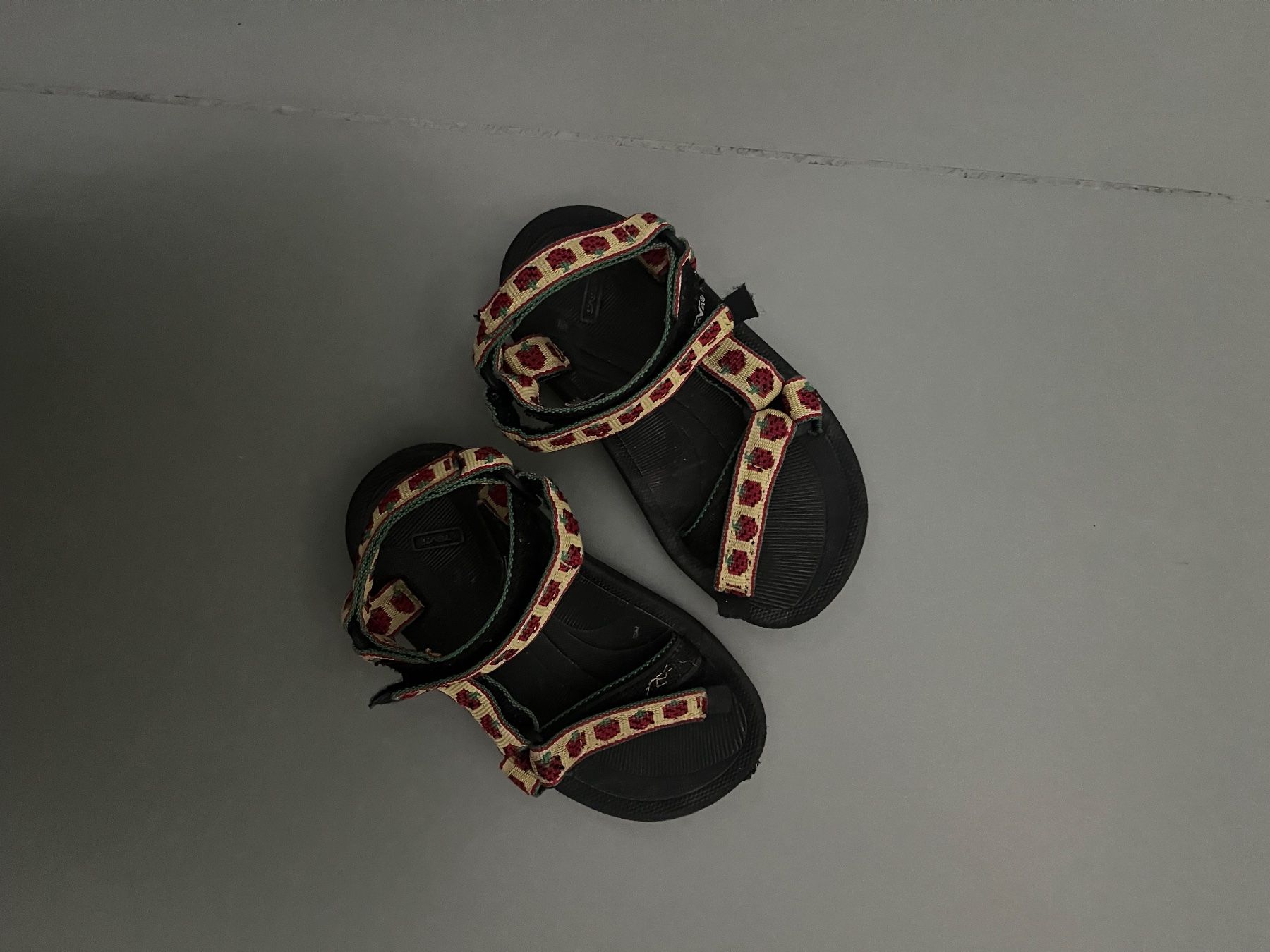 Teva Scarpe da uomo: Teva Sandalen Kids 25 – Usato da Zürich venduto da dimanchesoir 1