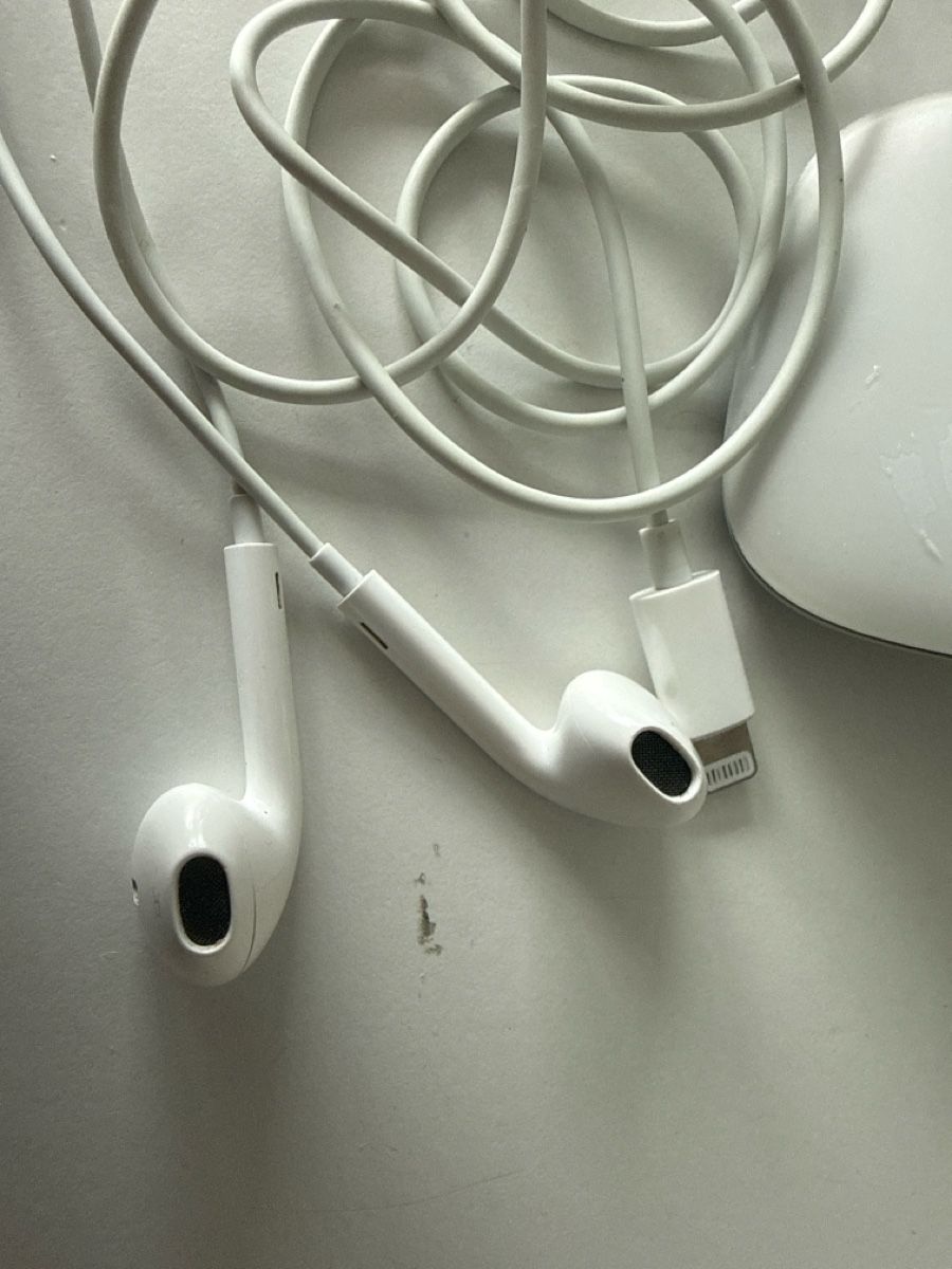 Apple Cuffie: Iphone Kopfhörer original (Kabel) neuwertig – Nuovo (secondo la descrizione) da stüsslingen venduto da Aless14 1
