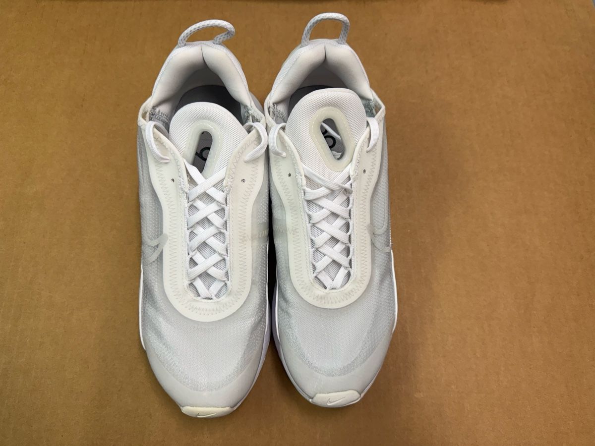 Nike Scarpe da uomo: Nike Air Max 2090 Weiss Grösse 41 – Nuovo (secondo la descrizione) da Zürich venduto da daki81