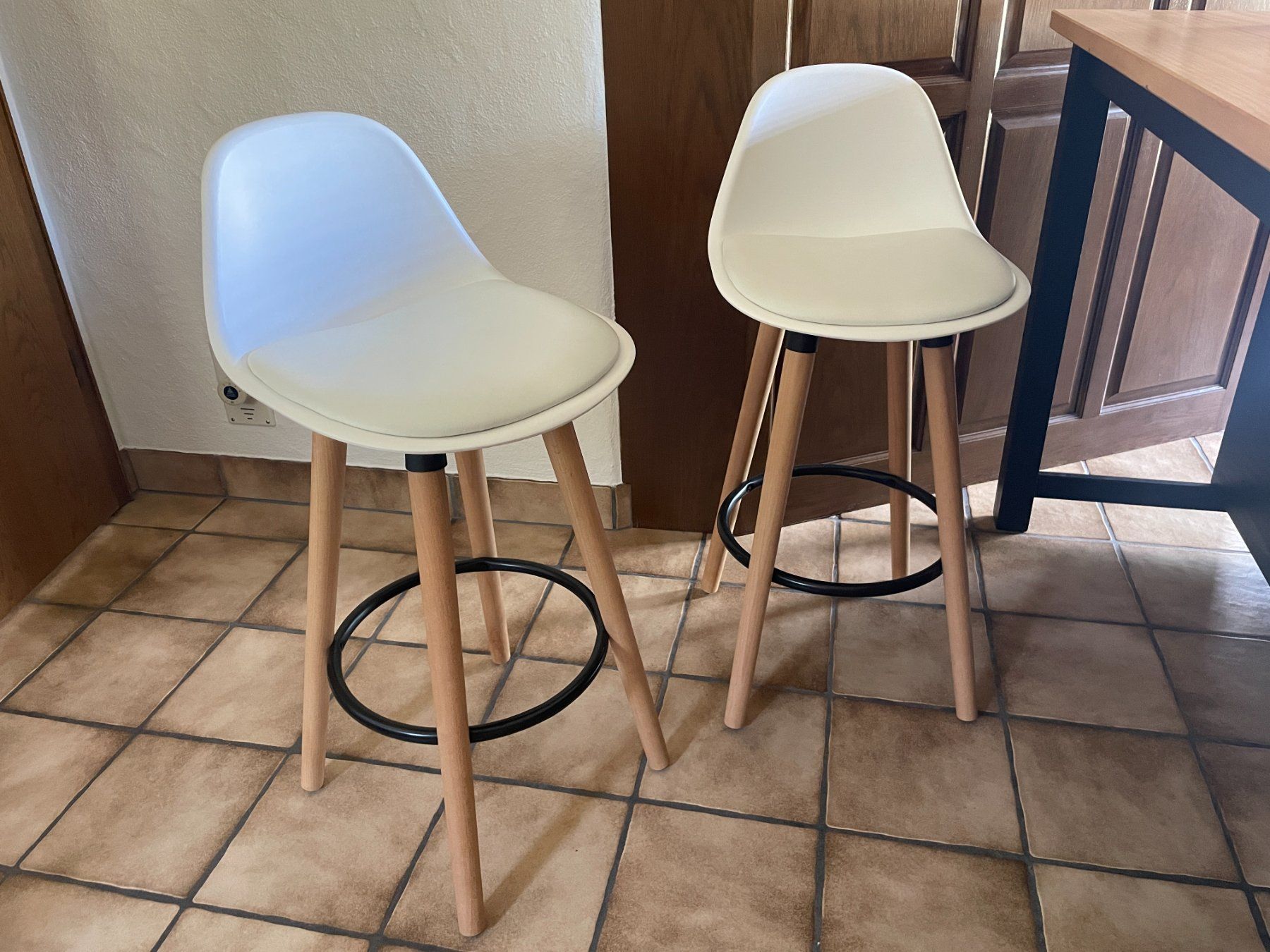 Tabourets: Hocker (2x) – D'occasion à Schmerikon par die_8b8m