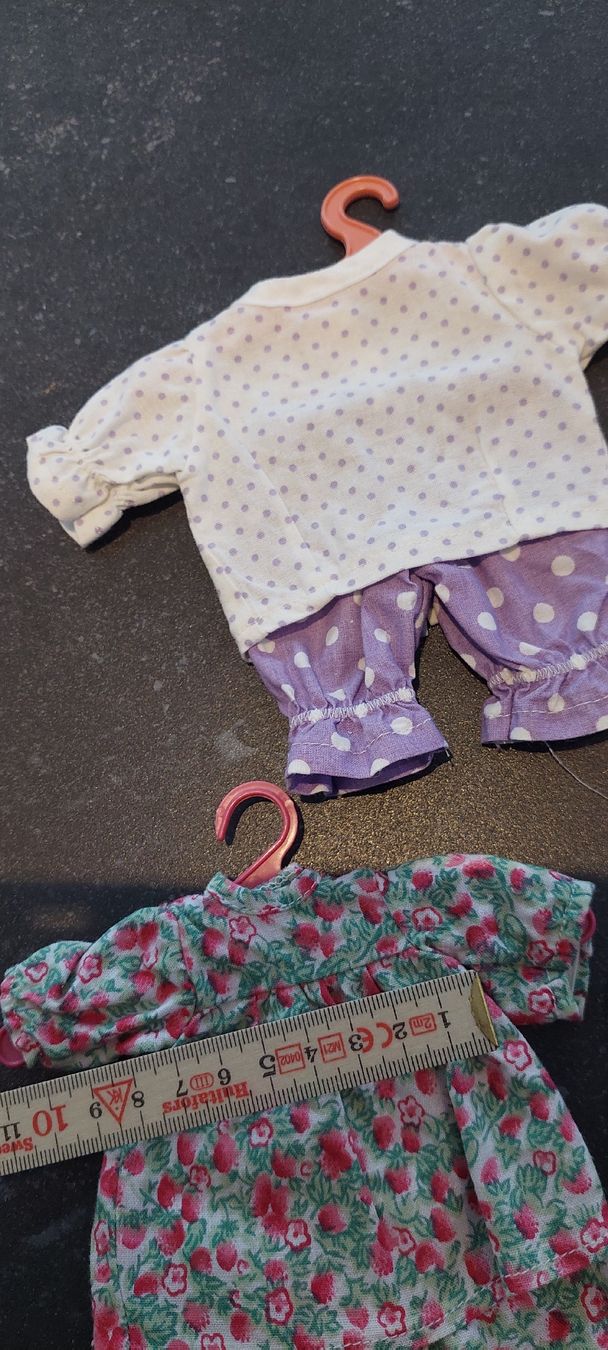 Bambole: Neue saubere Puppenkleider – Nuovo (secondo la descrizione) da Muri AG venduto da nindo1 5