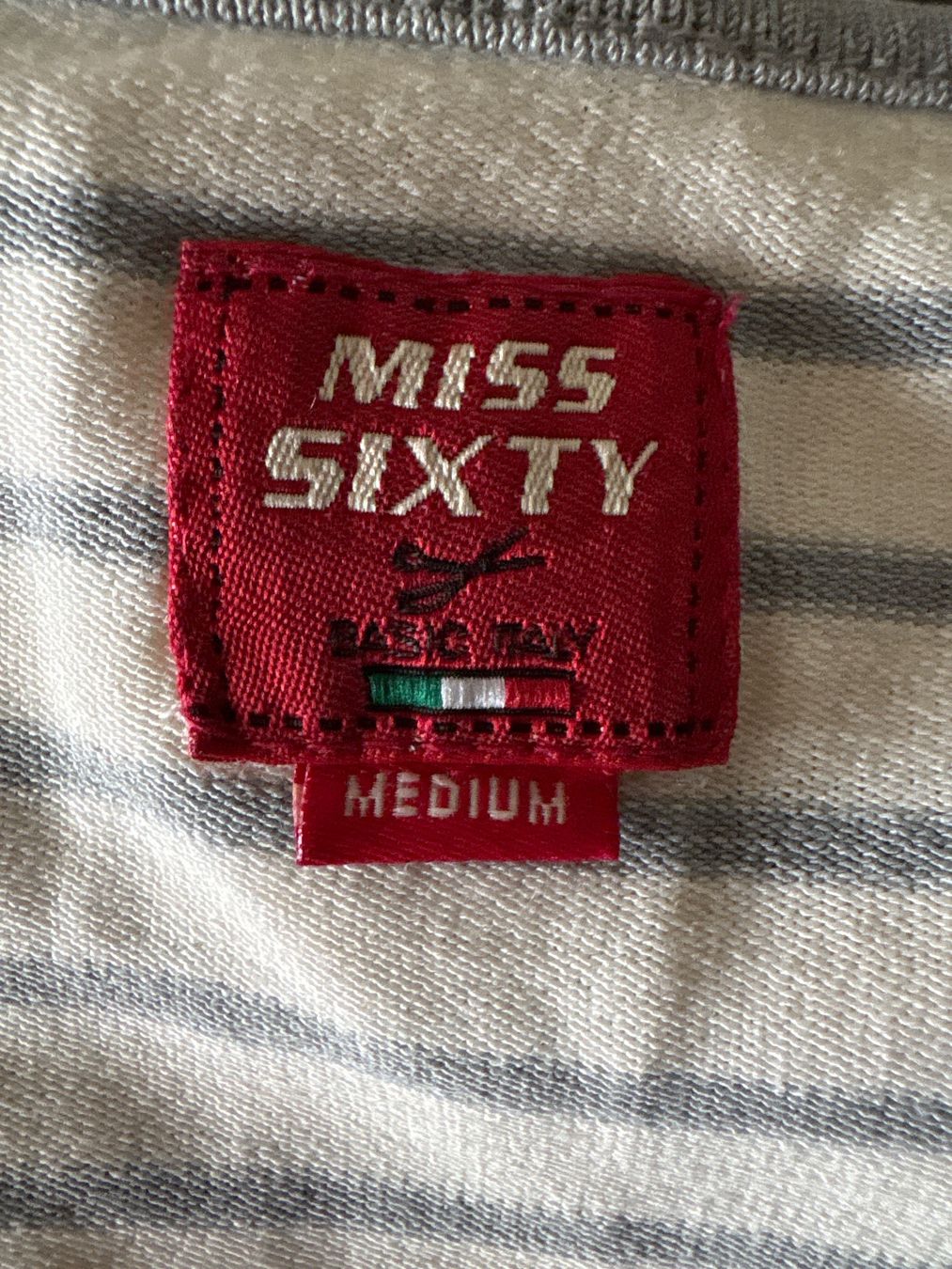 Miss Sixty Top: Top Miss Sixty grM, kurz – Usato da Niederbipp venduto da blu_jw7r 4