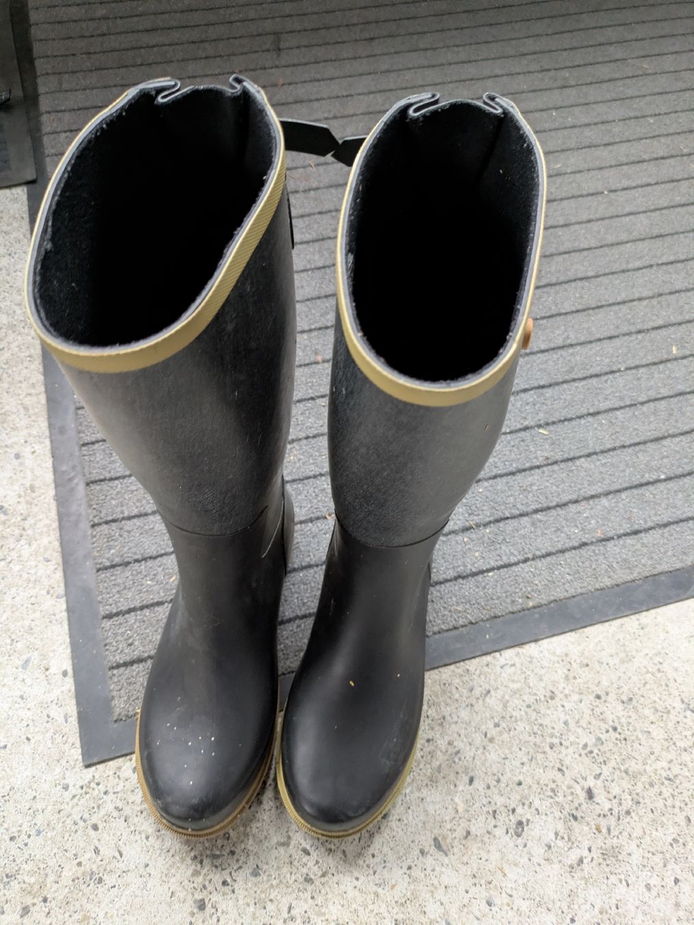 Scarpe per ragazze: Gummistiefel – Usato da Noflen BE venduto da TC16