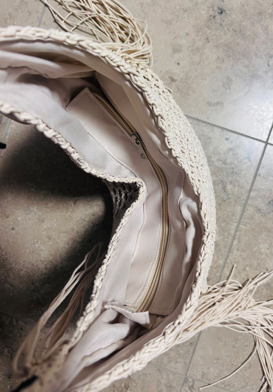 Taschen für Damen: Tasche gehäkelt beige mit Fransen, NEU – Neu und originalverpackt aus Zürich von diva1972 3