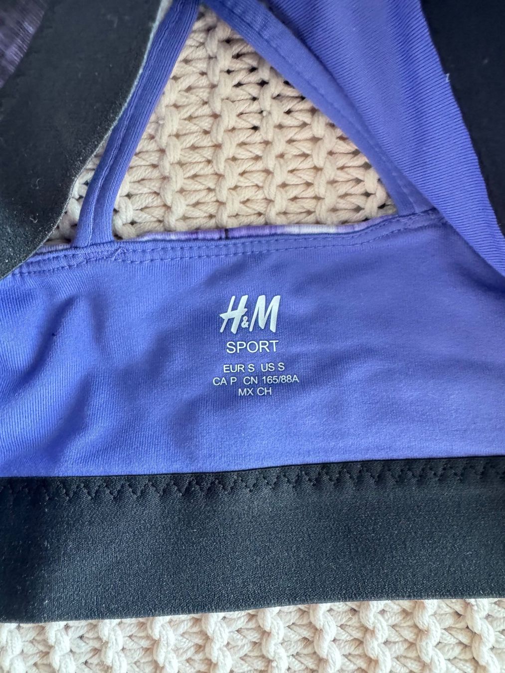 H&M Autres dessous: Brassiere de sport violette – Neuf (Voir description) à Montreux par Izapeche811 3