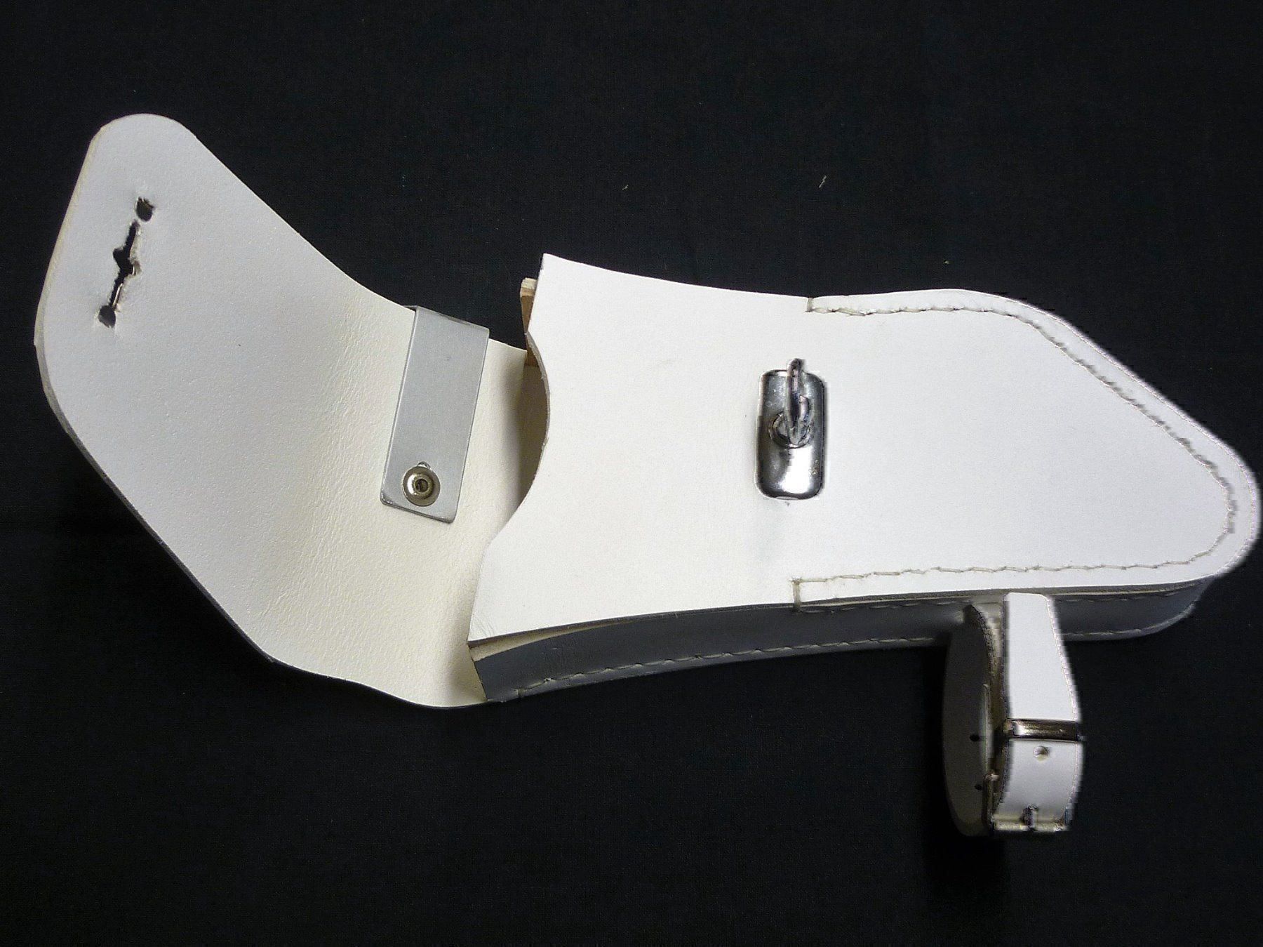 Altro in  Abbigliamento & Accessori: Leder Werkzeug Etui Sachs 502 – Nuovo (secondo la descrizione) da Malters venduto da DPHandel 3
