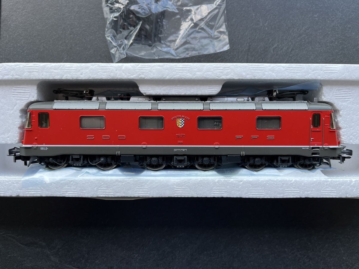 Roco Trains électriques: Roco Elektrolokomotive Re 6/6 SBB AC mit ESU digital Decoder – D'occasion à Zürich par Lobos97 1