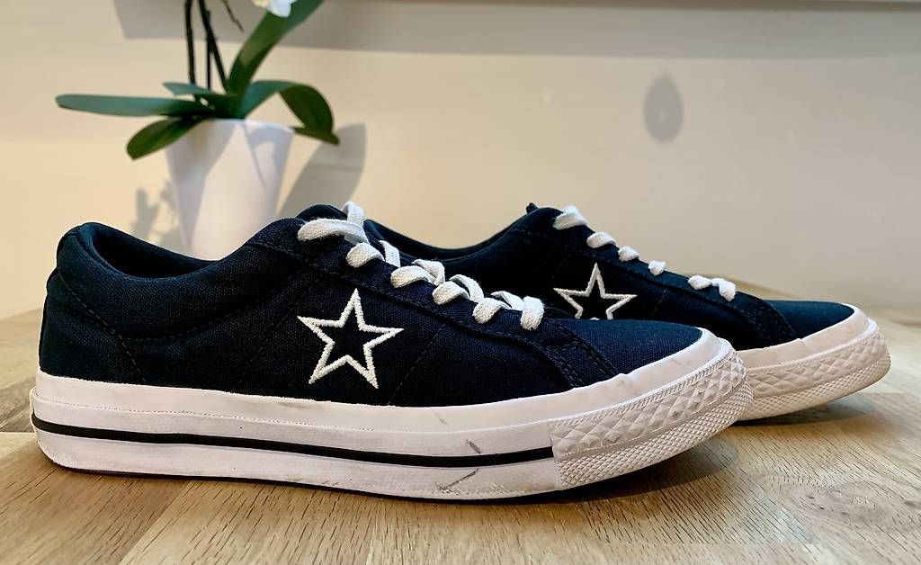 Converse Scarpe da donna: Converse One Star OX Sneaker Schwarz UK5 – Usato da Laufen venduto da Sina888 1