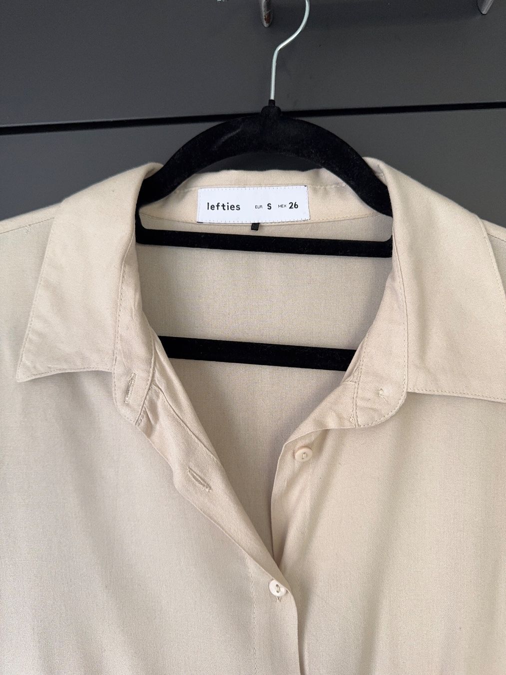 Vestiti: beigefarbenes Hemdblusenkleid | beige button-down dress – Nuovo (secondo la descrizione) da Zürich venduto da hal_2yzx 2