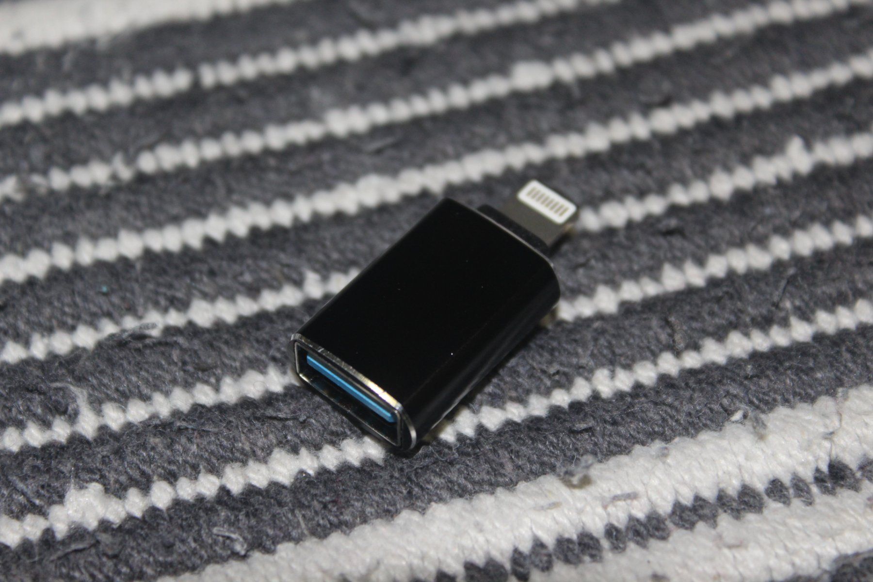 Unità & Adattatore: Adapter  Lightning USB A iPhone iPad Kamera 3.0 – Nuovo (secondo la descrizione) da Kirchdorf AG venduto da Aarereussshop