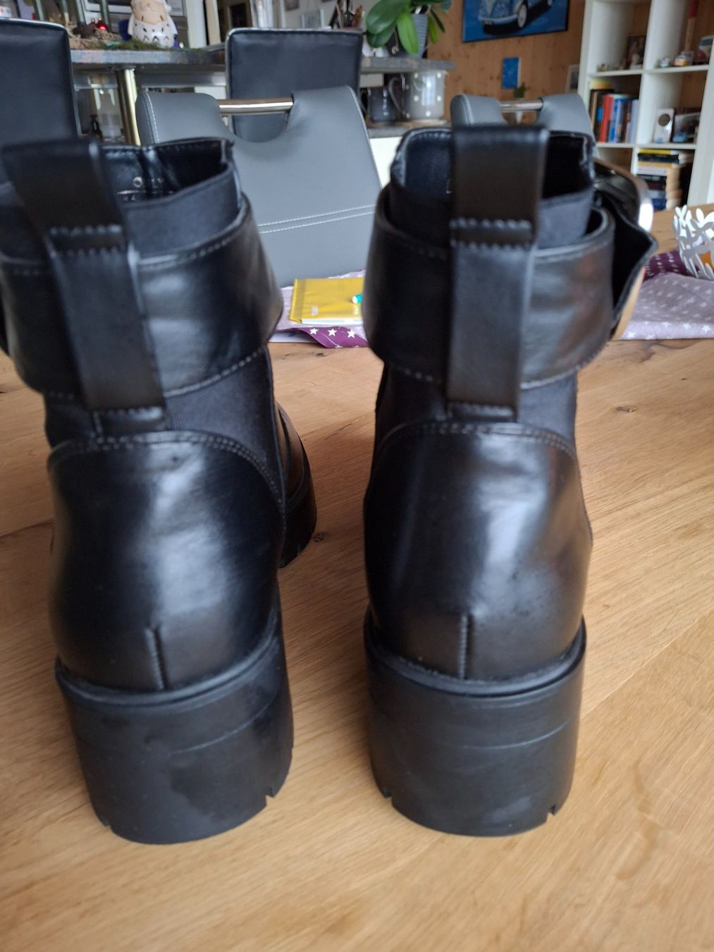 Scarpe da donna: Schöne schwarze Boots gr.40 – Usato da Sigriswil venduto da Aline_87 4
